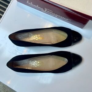 Vintage Salvatore Ferragamo Suede Patent Leather Toe & Low Wedge Heels size 9.5